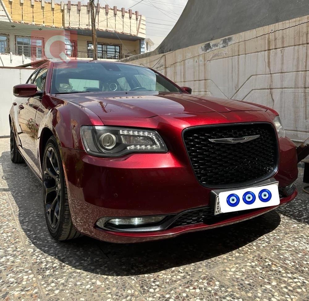 کرایسلەر 300